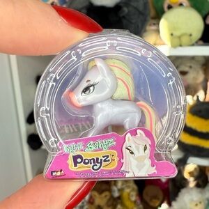 MINI Bratz Babyz Ponyz collectible figure